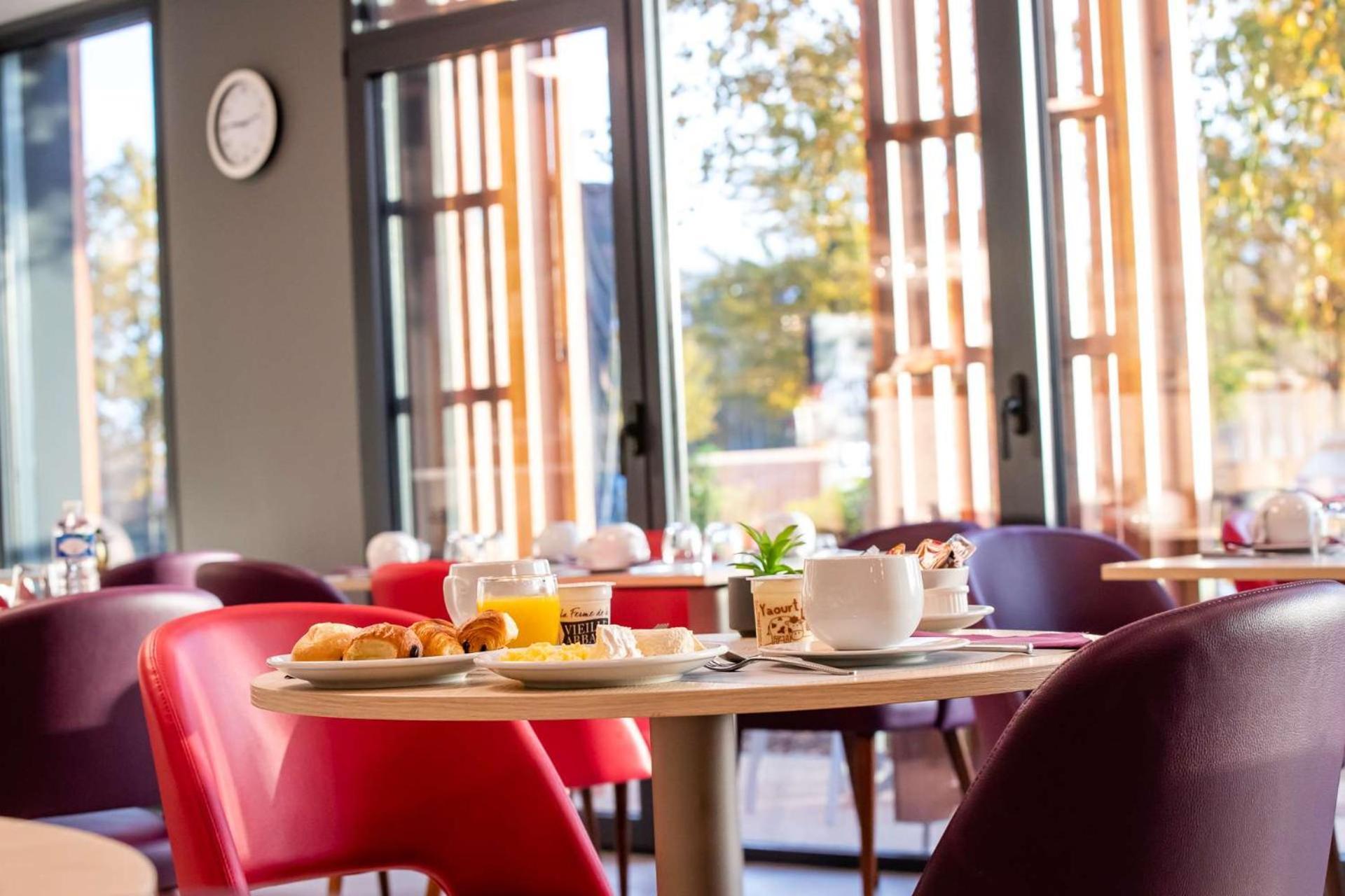 Brit Hotel Eden Spa Honfleur Bagian luar foto