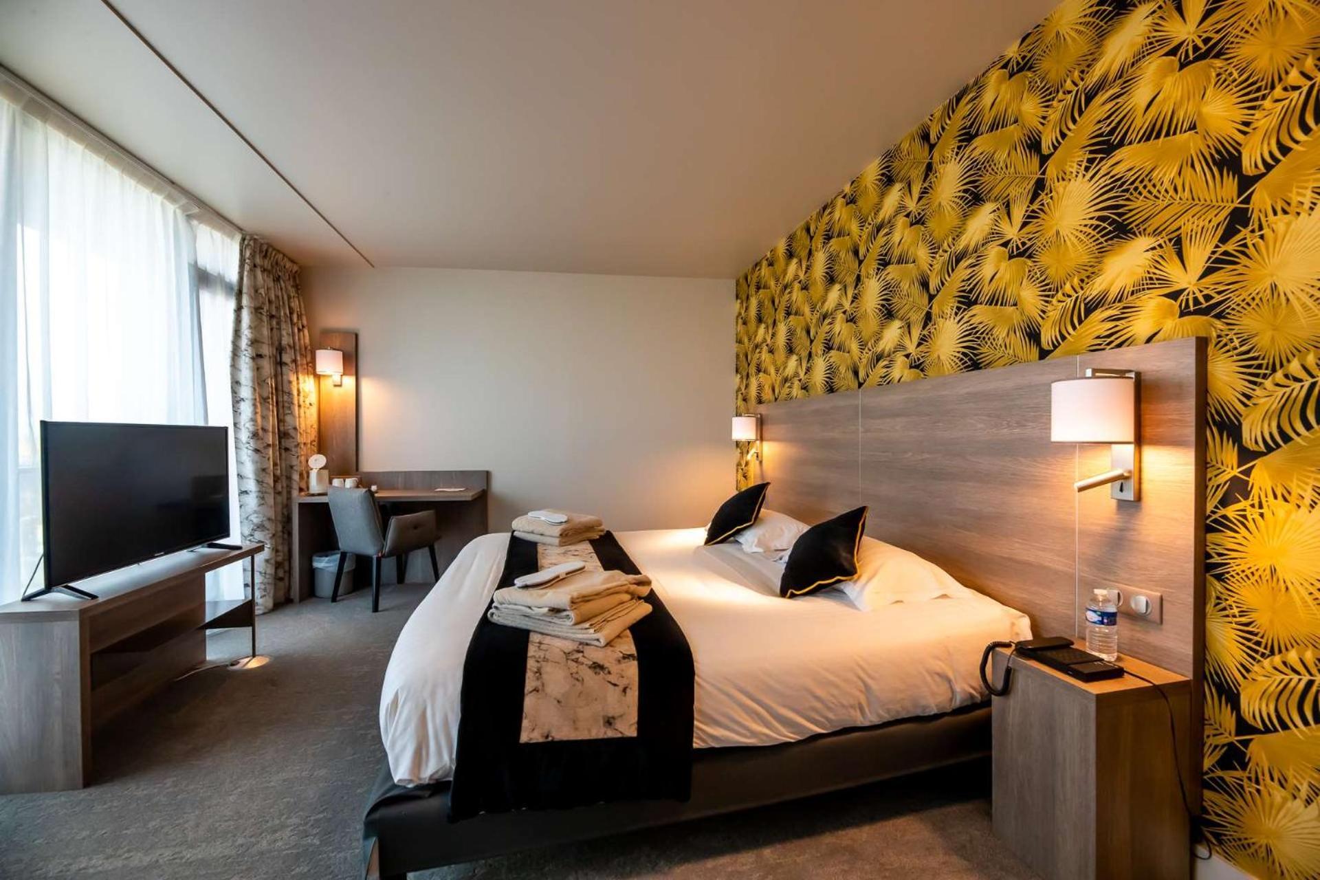 Brit Hotel Eden Spa Honfleur Bagian luar foto